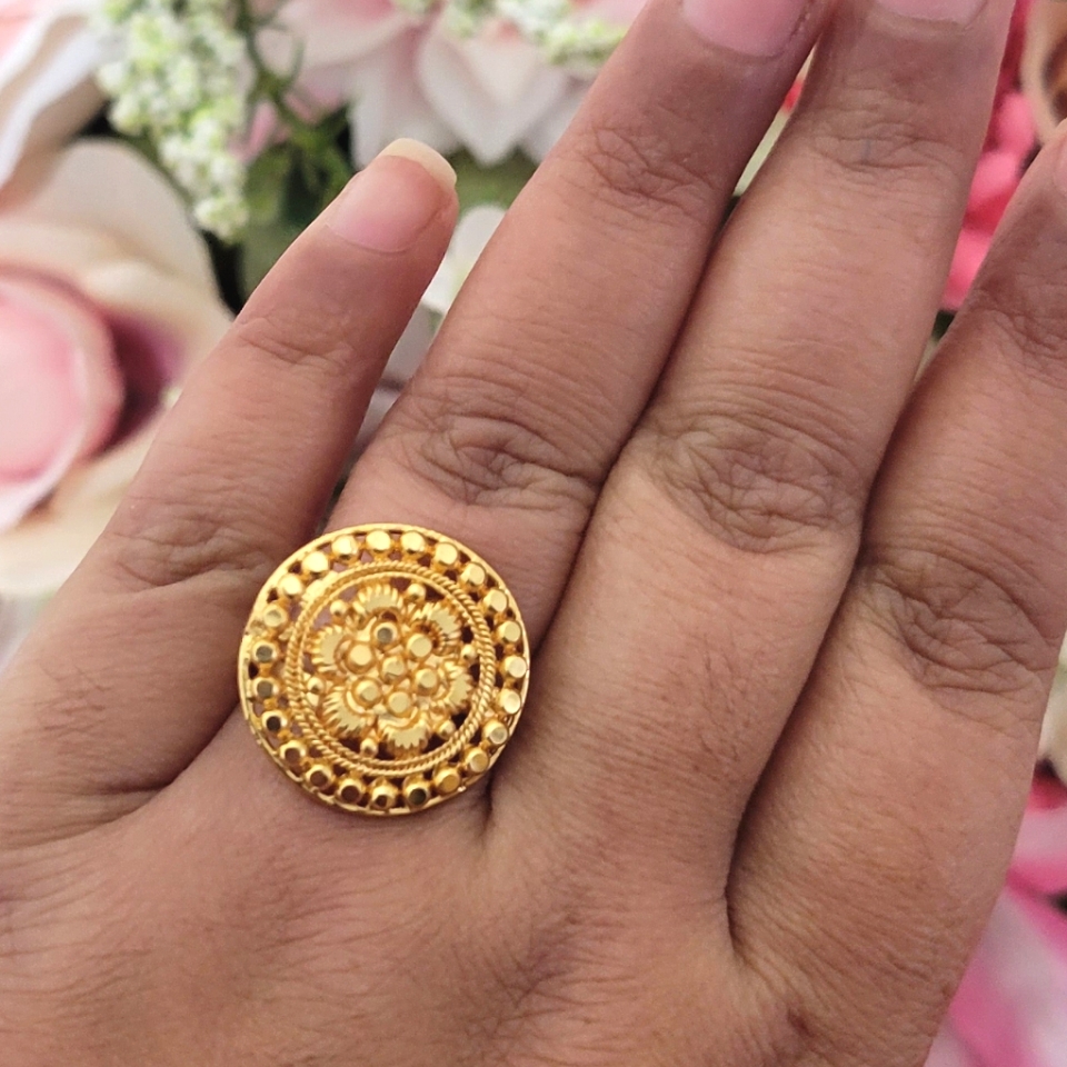 Brand New Goldplated Ring Adjustable Size